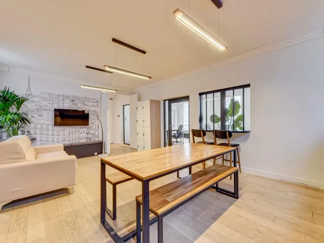 Bureau indépendant 24 postes à louer - Paris 2e (Montmartre) - 10 780 €/mois - photo 4