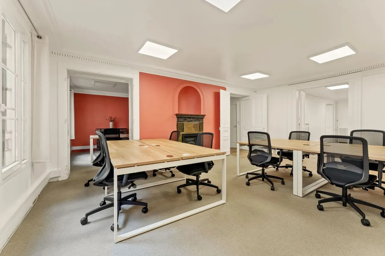 Bureau privatif 25 postes à louer - Paris 10e (Faubourg Poissonnière) - photo 1