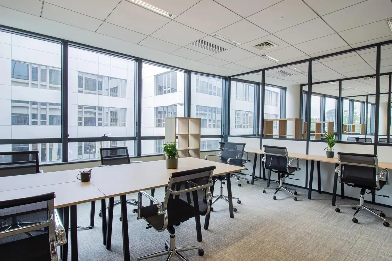 Bureau privé 6 postes à louer - Colombes (Débarcadère) - photo 1