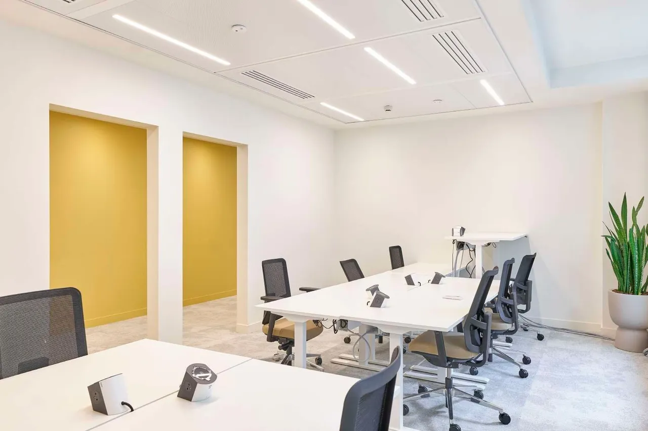 Bureau privé 10 postes à louer - Paris 15e (Grenelle) - photo 1