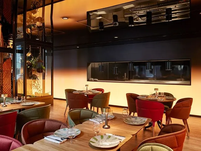 Bureau privé 30 postes à louer - Paris 8e (Rue de Courcelles) - photo 9