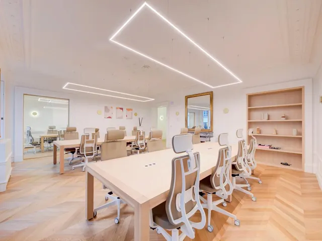 Bureau privatif 32 postes à louer - Paris 9e (Poissonnière) - photo 2