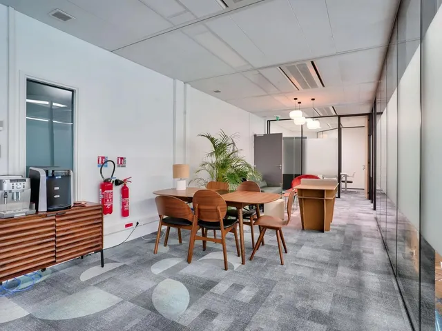 Bureau indépendant 12 postes à louer - Puteaux (La Défense) - photo 9