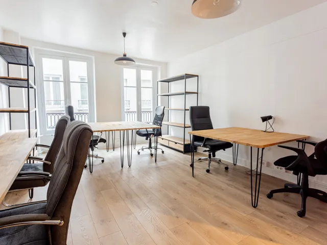 Bureau privé 6 postes à louer - Paris 2e (Quatre Septembre) - photo 2