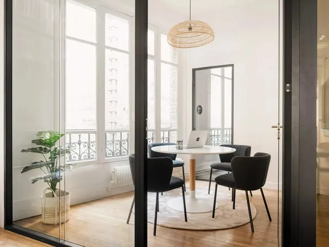 Bureau indépendant 34 postes à louer - Paris 4e (Hôtel de Ville) - photo 4
