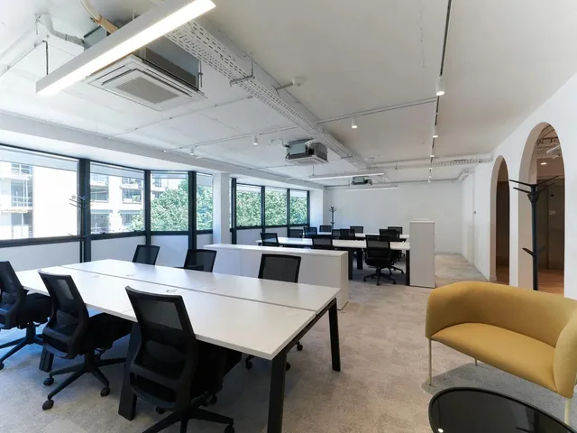 Bureau indépendant 36 postes à louer - Levallois-Perret (Bis rue Kléber)