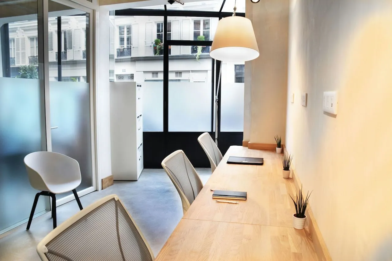 Bureau indépendant 27 postes à louer - Paris 17e (Breguet) - photo 1