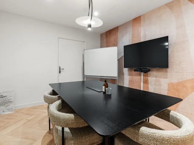 Bureau privatif 24 postes à louer - Paris 9e (Pigalle) - photo 4