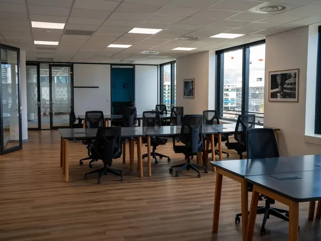 Bureau privé 7 postes à louer - Nice (Promenade des Anglais) - photo 12