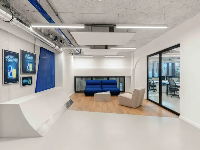 Bureau privé 46 postes à louer - Paris 4e (Bastille) - photo 3
