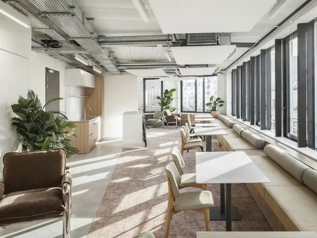 Bureau indépendant 37 postes à louer - Boulogne-Billancourt (Peupliers)