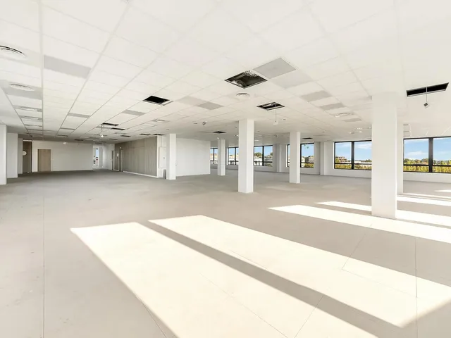 Bureau indépendant 190 postes à louer - Cesson-Sévigné (Champs-Blancs) - photo 2