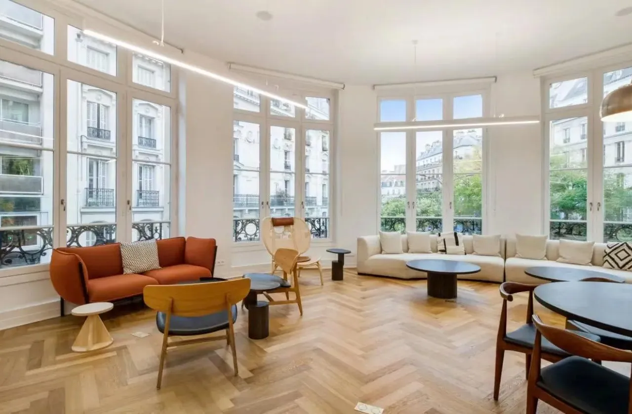 Bureau privé 5 postes à louer - Paris 11e (République) - photo 1
