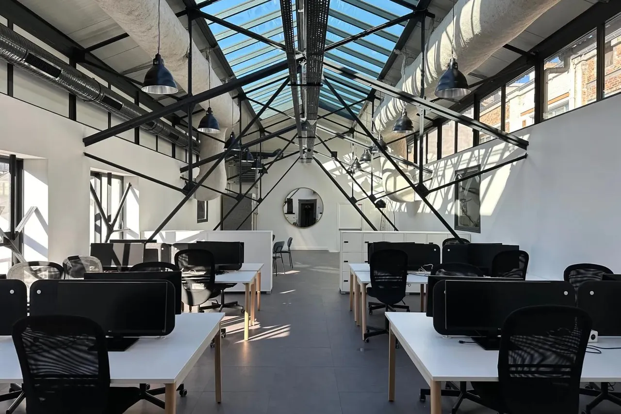 Bureau privé 28 postes à louer - Paris 11e (Alexandre Dumas) - photo 1