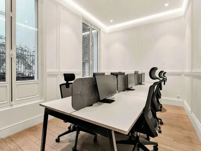 Bureau privatif 28 postes à louer - Paris 8e (Franklin D. Roosevelt) - photo 4