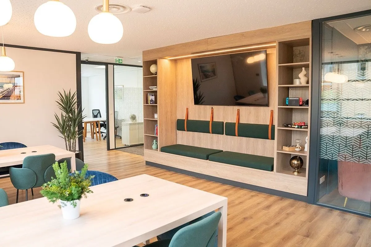 Bureau privé 5 postes à louer - Euralille (Luxembourg) - photo 1