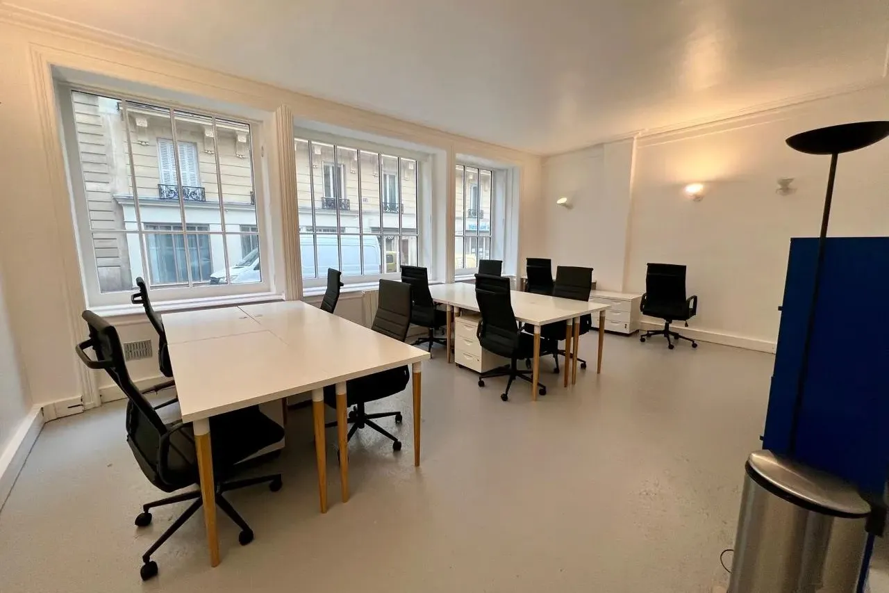 Bureau indépendant 20 postes à louer - Paris 10e (Rocroy) - photo 1