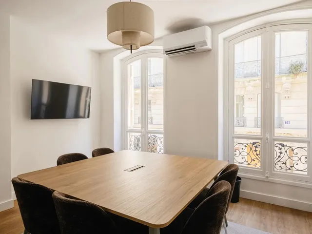Bureau privatif 32 postes à louer - Paris 8e (George V) - photo 7
