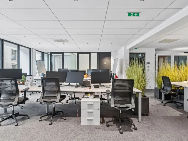 Bureau indépendant 30 postes à louer - Levallois-Perret (Louis Rouquier) - photo 4