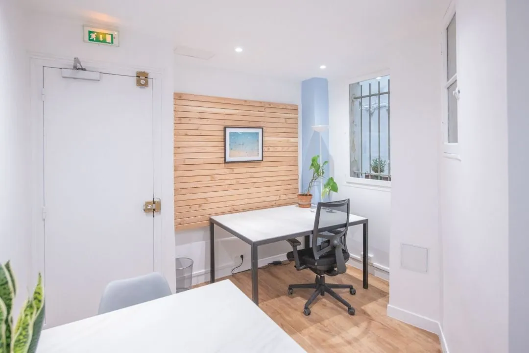 Bureau privé 4 postes à louer - Paris 2ᵉ (Greneta) - photo 1