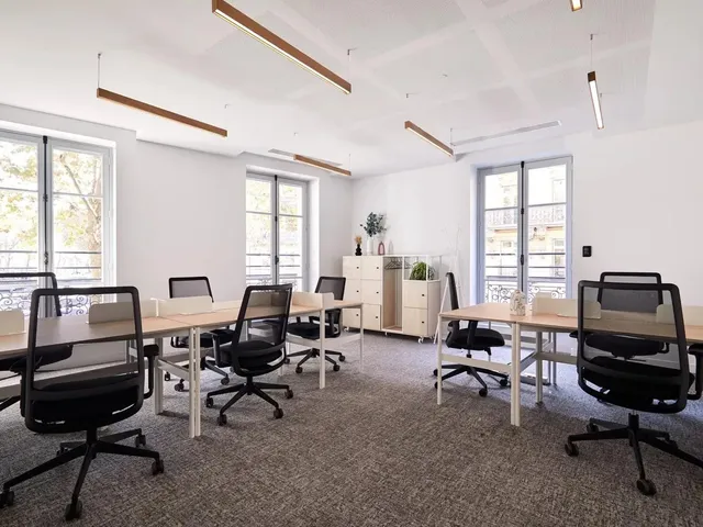 Bureau privé 6 postes à louer - Paris 8e (Boulevard Haussmann) - photo 2