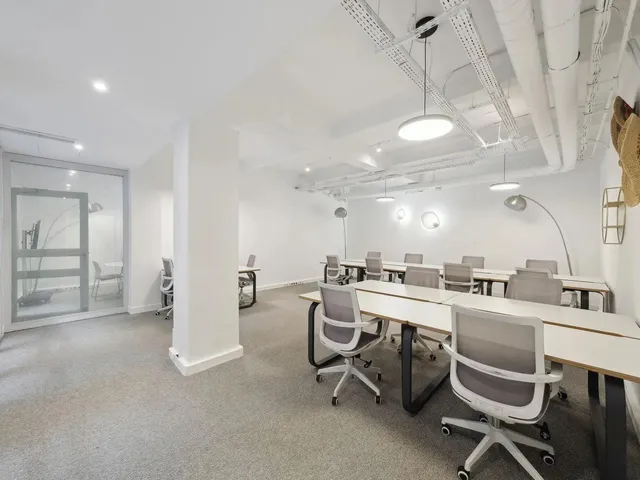 Bureau privatif 36 postes à louer - Paris 8e (Rue Louis Murat) - photo 12