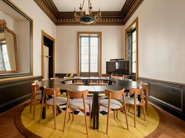Bureau privé 5 postes à louer - Paris 9e (Trévise) - photo 3
