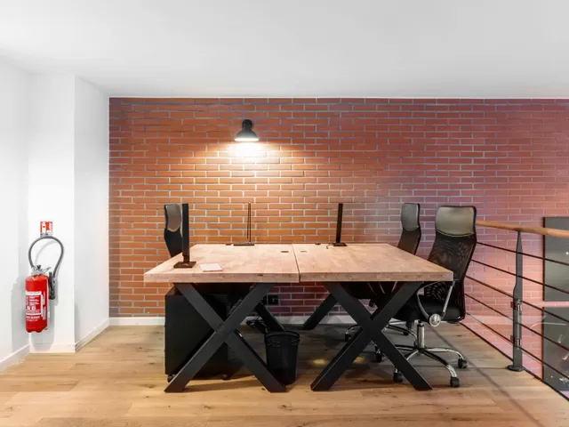 Bureau indépendant 18 postes à louer - Paris 17e (Guy Môquet) - photo 3