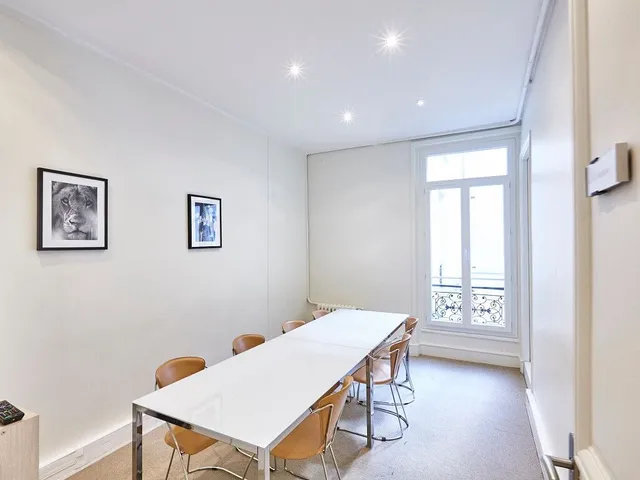 Bureau privé 8 postes à louer - Paris 8e (Marbeuf) - photo 3