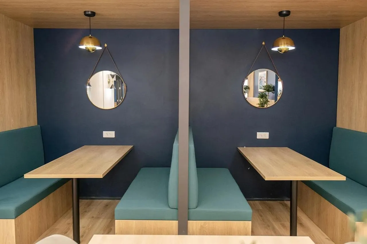 Bureau privé 5 postes à louer - Lyon (Genève) - photo 1