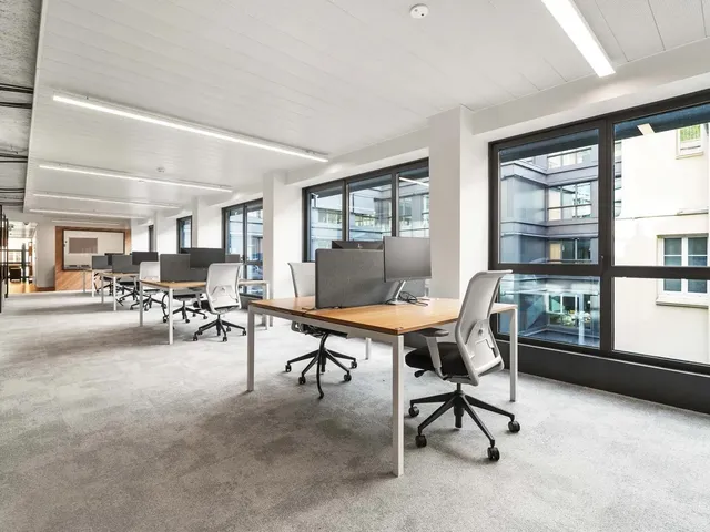 Bureau indépendant 55 postes à louer - Paris 17e (Heliopolis) - photo 4