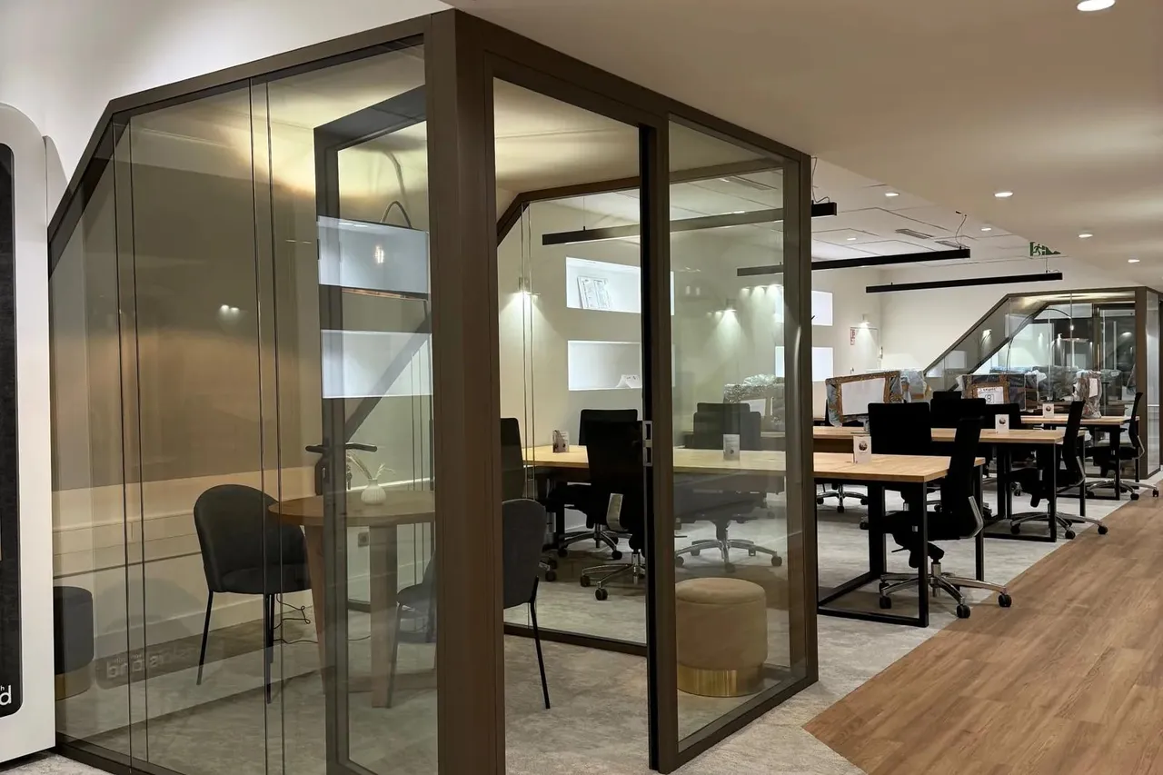 Bureau indépendant 120 postes à louer - Paris 16e (Pergolèse) - photo 1
