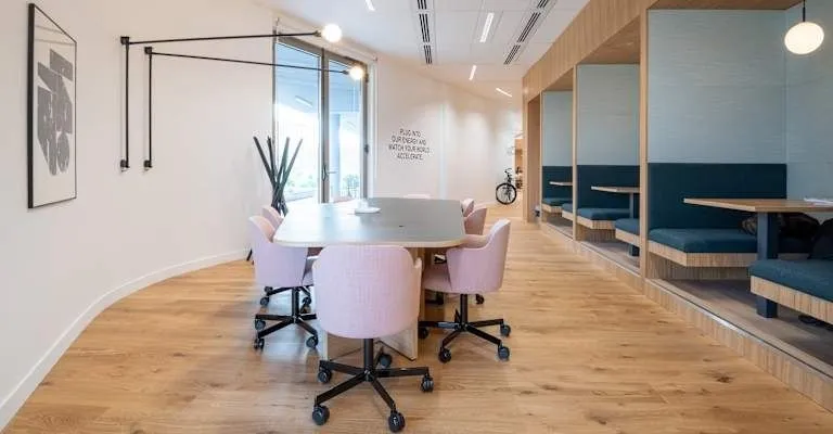Bureau privé 26 postes à louer - Paris 15e (Cambronne) - photo 1