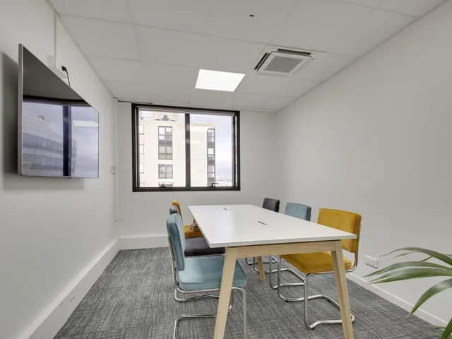 Bureau indépendant 2 postes à louer - Levallois (Georges Pompidou) - photo 2