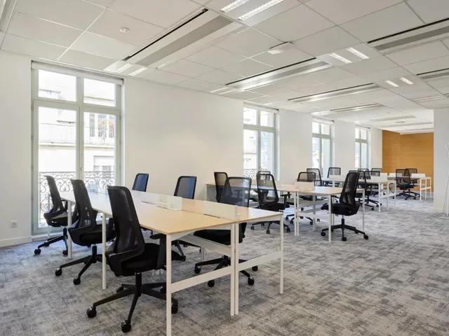 Bureau privé 10 postes à louer - Paris 16e (Duret) - photo 3
