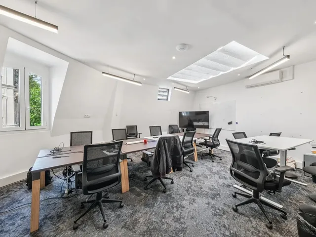 Bureau indépendant 48 postes à louer - Paris 11e (Bréguet)