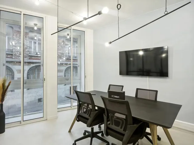 Bureau indépendant 16 postes à louer - Paris 9e (Place de Clichy) - photo 7