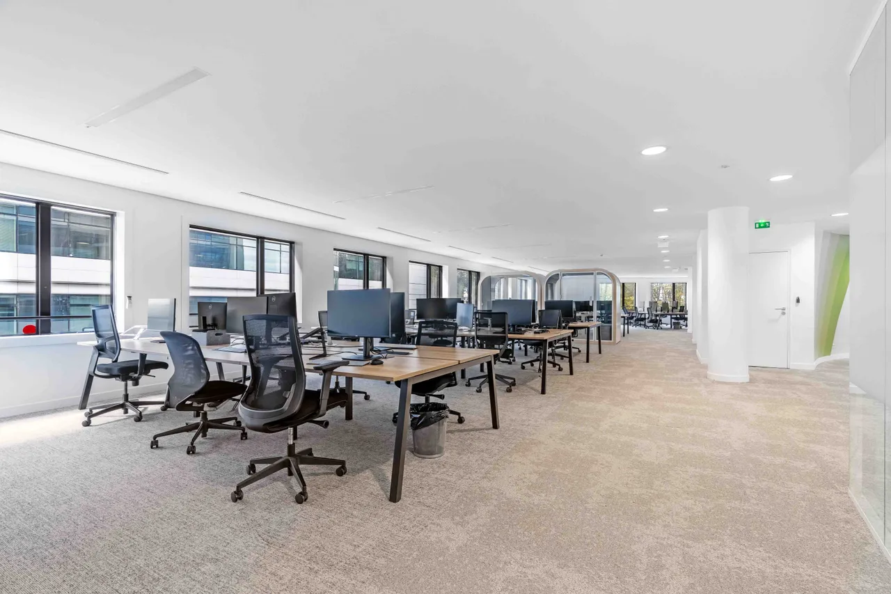 Bureau privé 52 postes à louer - Levallois-Perret (92300) - photo 1
