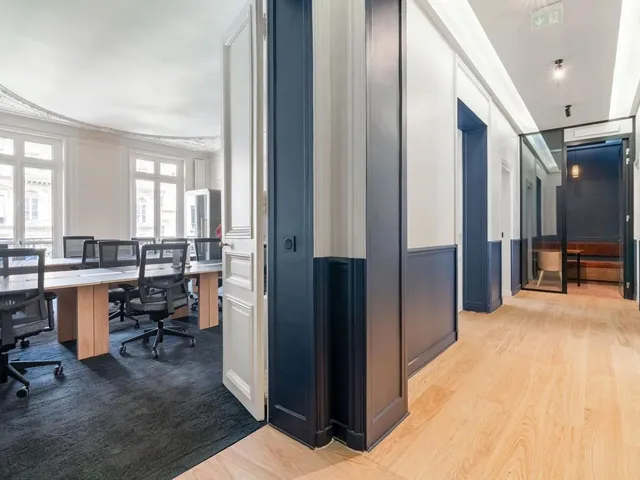 Bureau privatif 36 postes à louer - Paris 9e (Saint-Lazare) - photo 11
