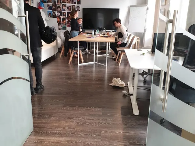 Bureau indépendant 15 postes à louer - Paris 2e (Sentier)