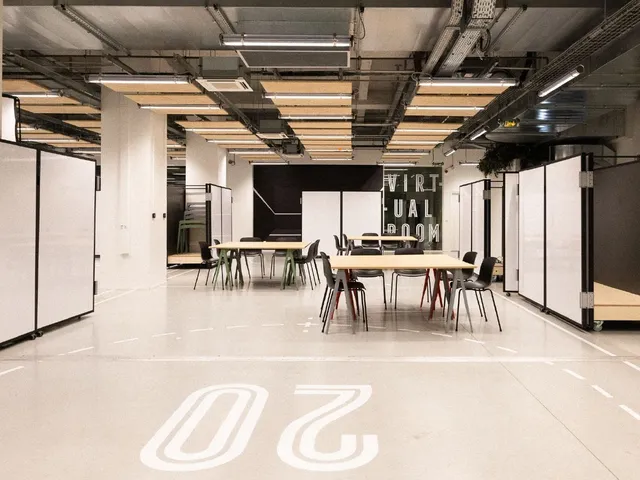 Bureau privé 16 postes à louer - Paris 12e (Marcadet) - photo 2