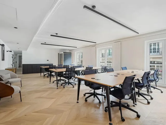 Bureau indépendant 36 postes à louer - Paris 2e (Uzès) - 23 000 €/mois - photo 2