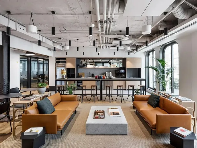 Bureau privé 12 postes à louer - Paris 8e (Charles-de-Gaulle-Etoile) - photo 4