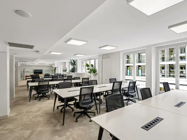 Grand bureau privatif 70 postes à louer - Paris 8e (Miromesnil) - photo 3