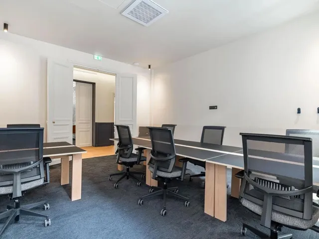 Bureau privatif 36 postes à louer - Paris 9e (Saint-Lazare) - photo 4