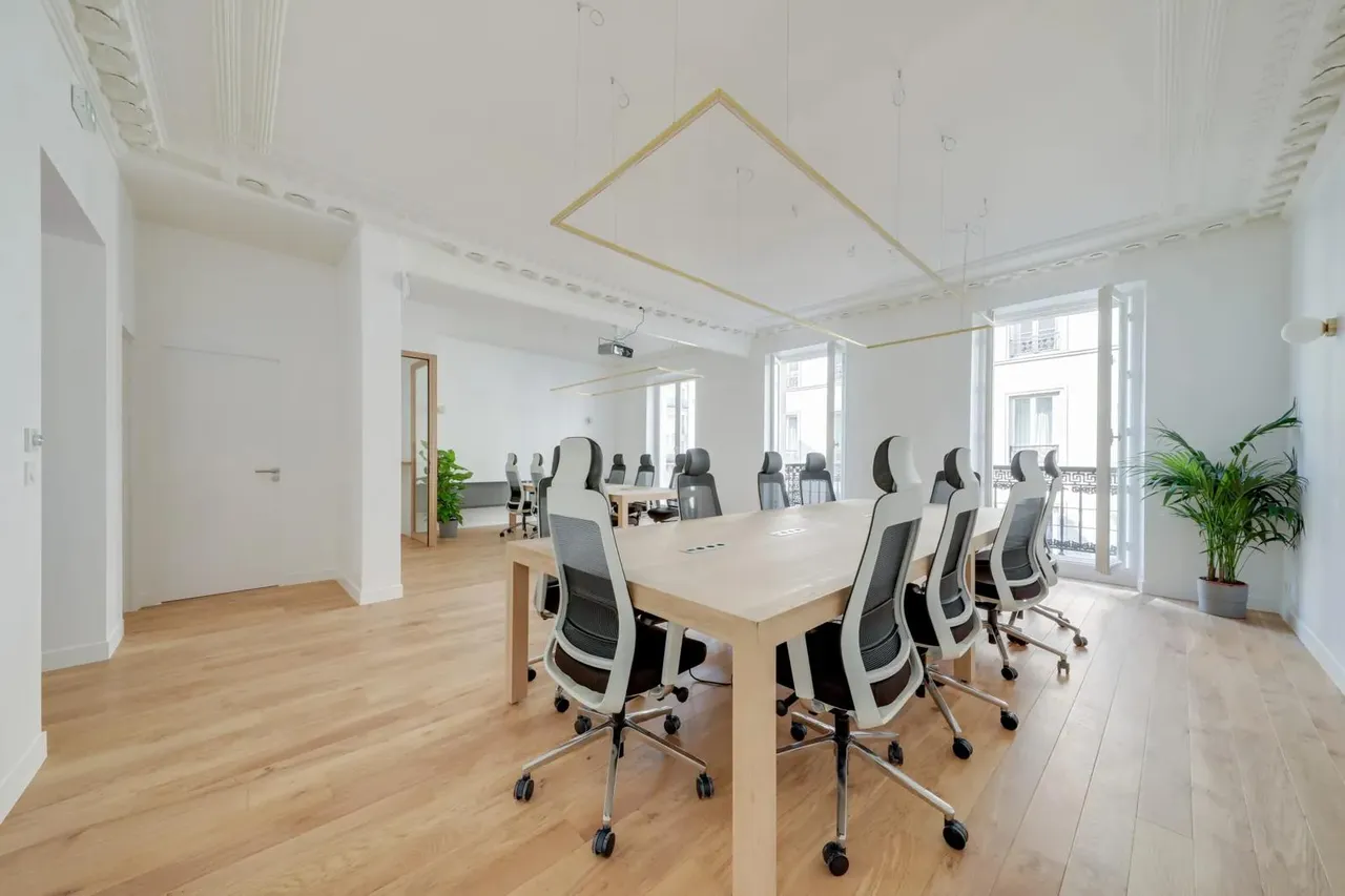 Bureau privatif 32 postes à louer - Paris 9e (Le Peletier) - photo 1