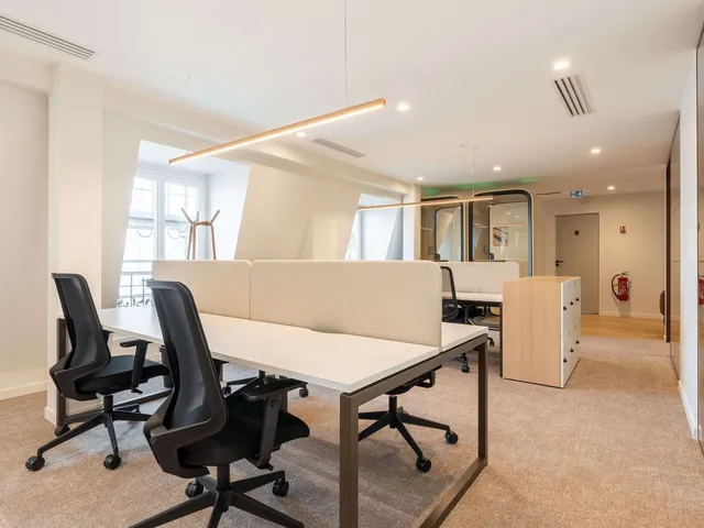 Bureau privatif 38 postes à louer - Paris 9e (Place de Clichy) - photo 11