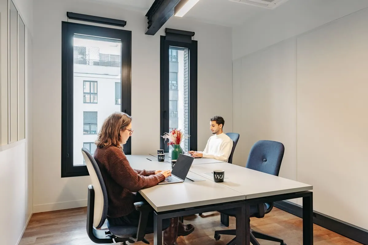 Bureau privé 7 postes à louer - Saint-Ouen-sur-Seine (Pl. Martin Levasseur) - photo 1