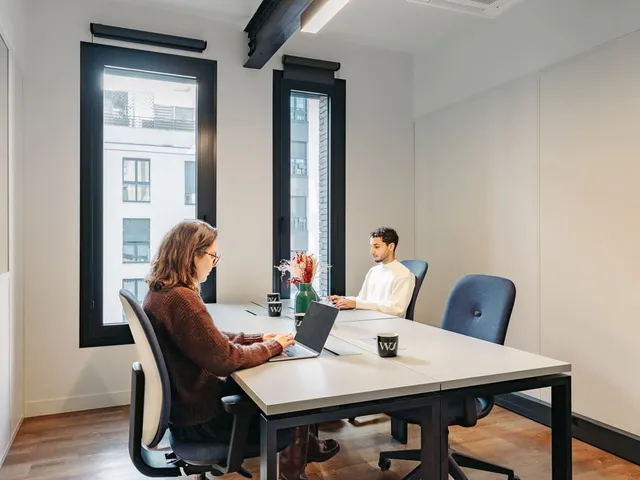 Bureau privé 4 postes à louer - Saint-Ouen-sur-Seine (Pl. Martin Levasseur) - photo 3