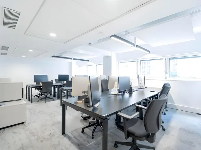 Bureau indépendant 100 postes à louer - Paris 2e (Feydeau) - photo 2